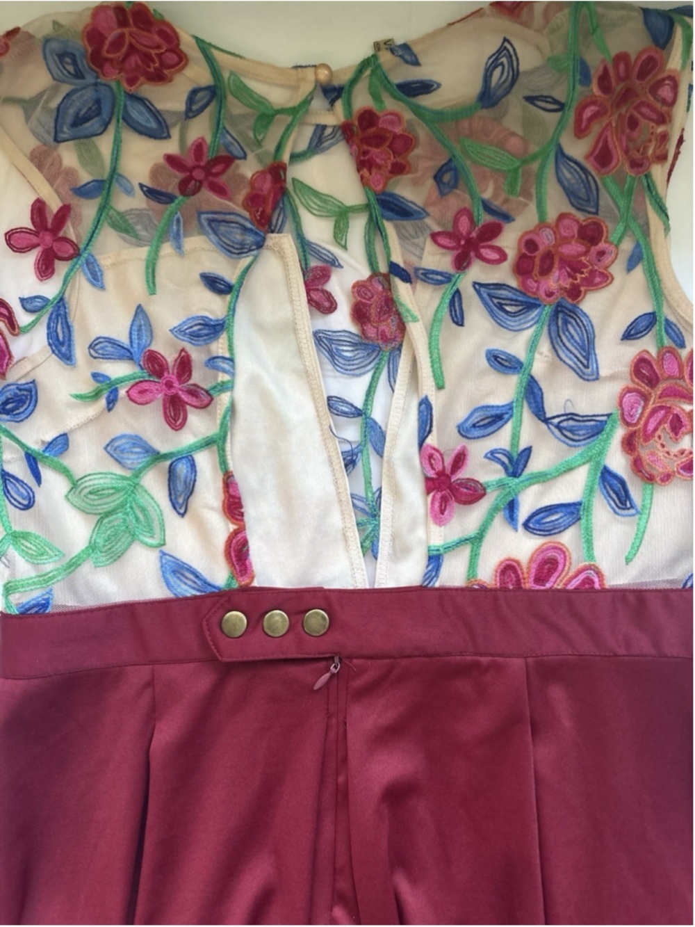 ACEVOG Burgundy Cocktail Dress Floral Embroidered Mesh Pleated Open Back Size M - Picture 5 of 8